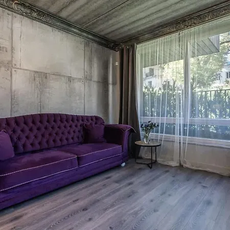 Domillion 1bdr Quiet W Parking & Greenery B9c1 Lejlighed